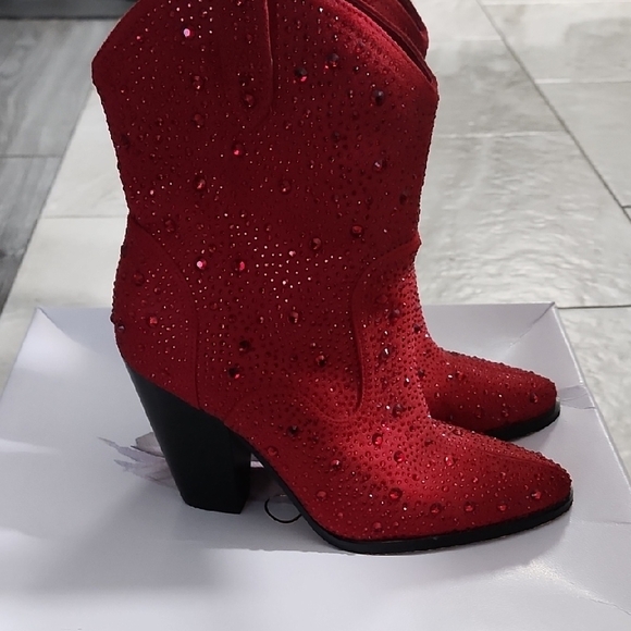 Jessica Simpson Red Embellished Women's Boots Size 6.5 - Picture 4 of 8